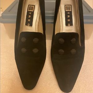 Treo Black Suede Leather Kitten Heel Ladies Shoe